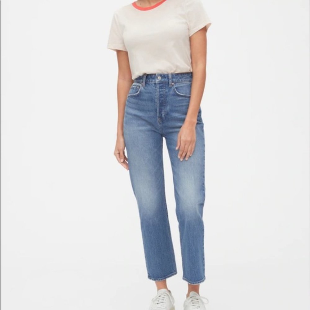 Curvy High Rise Cheeky Straight Jeans